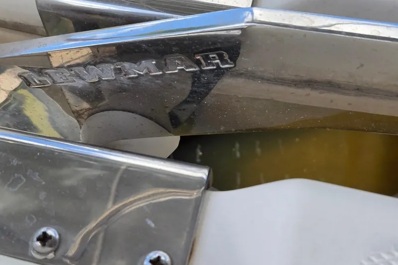 Bay'be Yacht Photos Pics Close-up of Lewmar anchor on 2009 Mainship Pilot 31 boat.