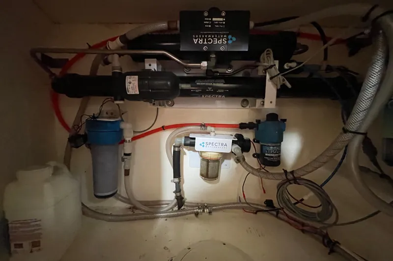 Nadi Yacht Photos Pics Water filtration system in a 2010 Knysna 480 yacht, featuring Spectra components and tubing.