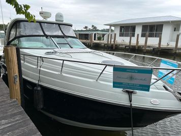 Crownline 330 CR