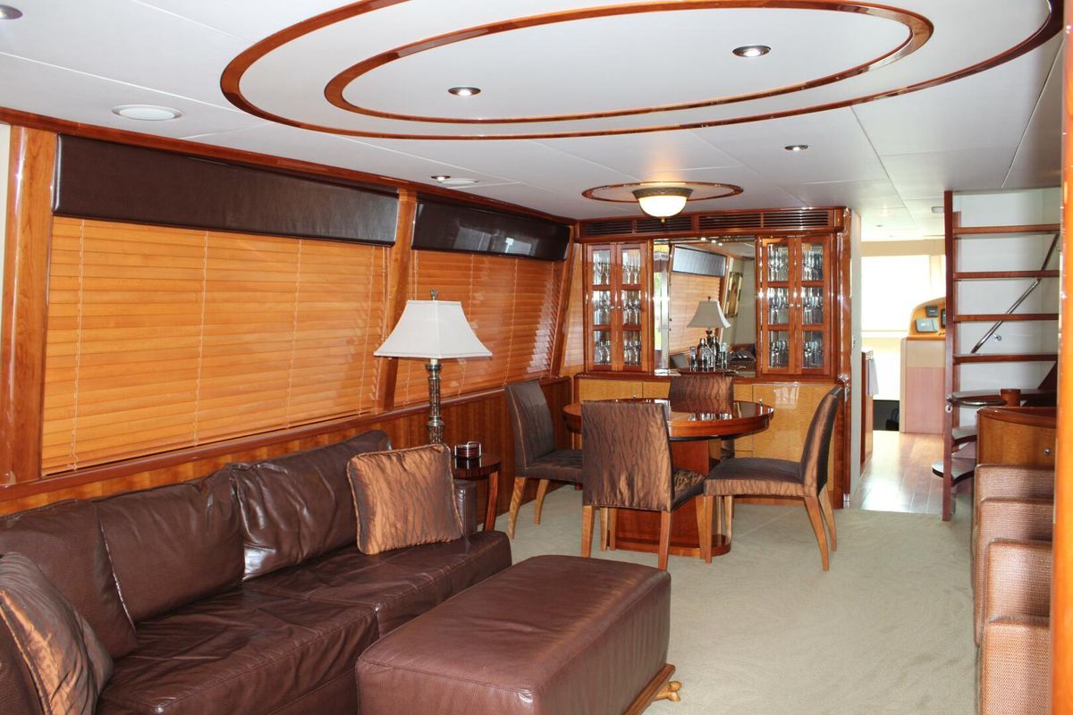 2007 Lazzara 74 