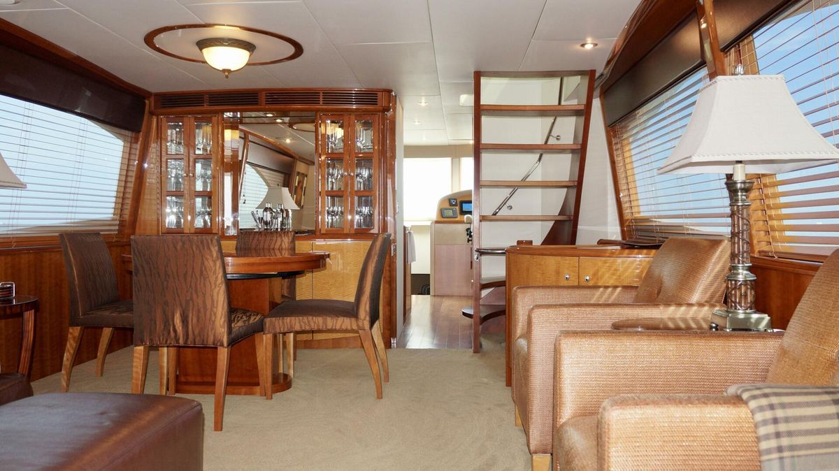 2007 Lazzara 74 