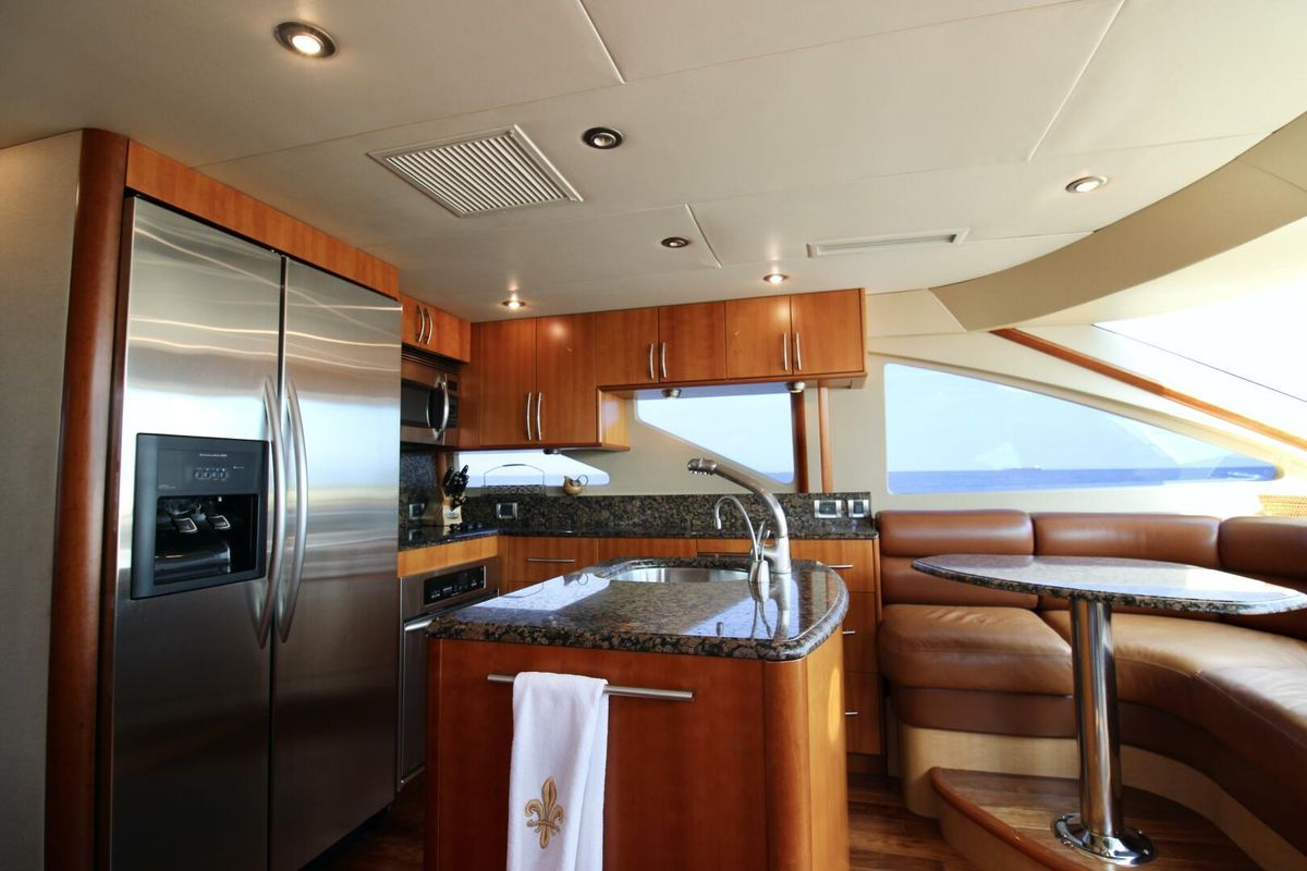 2007 Lazzara 74 