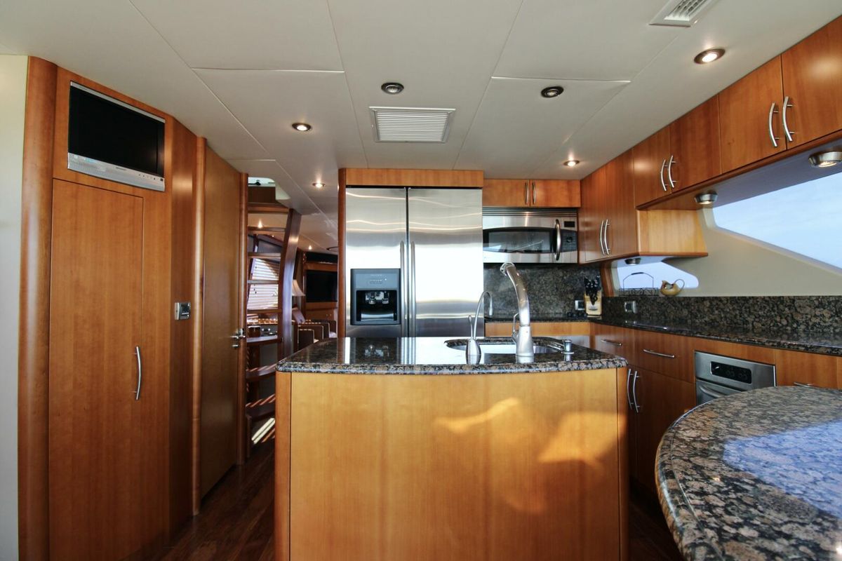 2007 Lazzara 74 