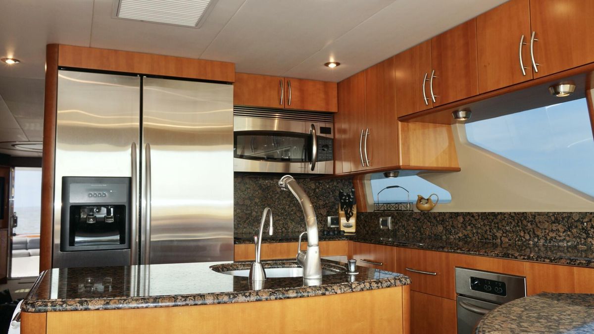 2007 Lazzara 74 