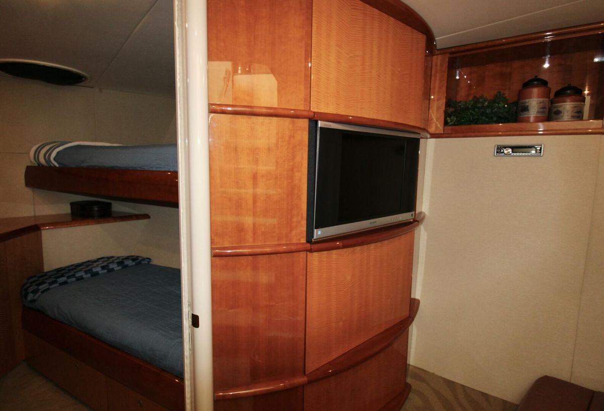2007 Lazzara 74 