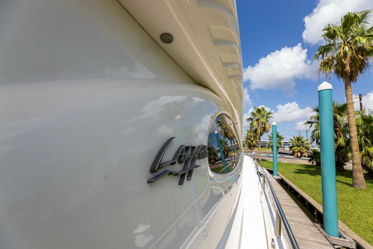 2007 Lazzara 74 