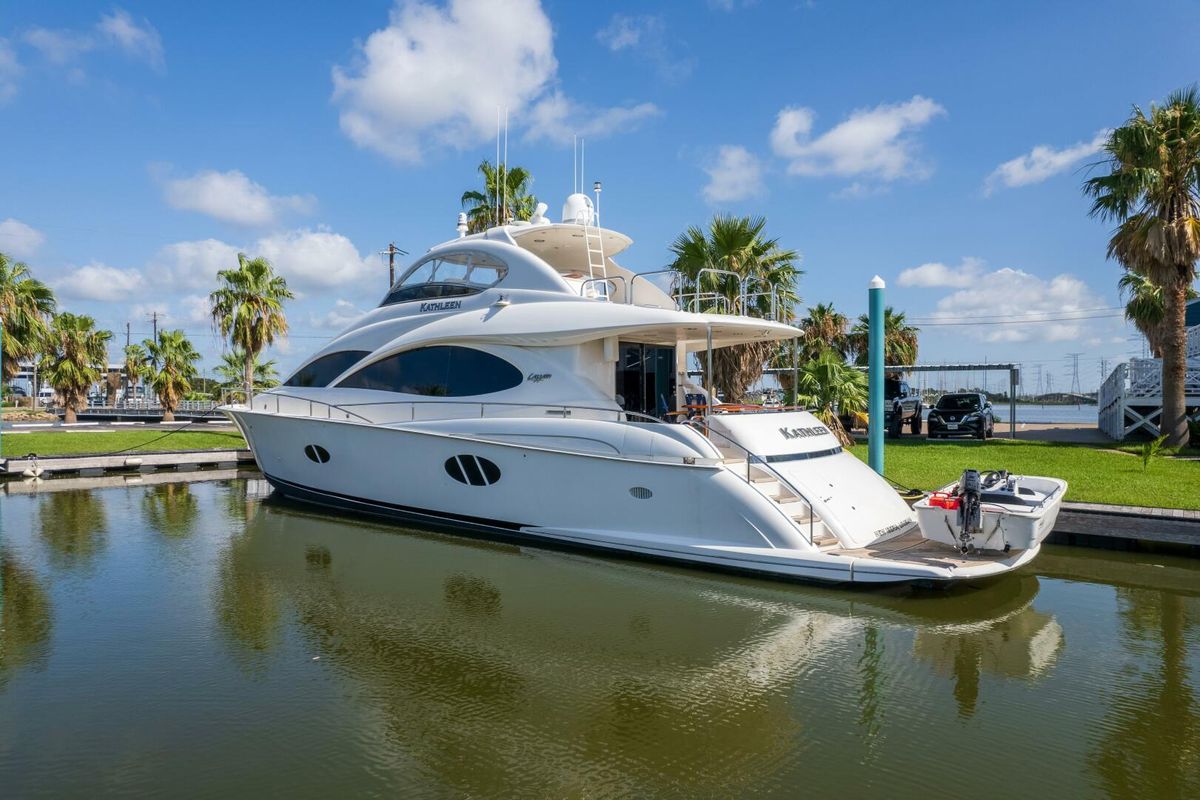 2007 Lazzara 74 