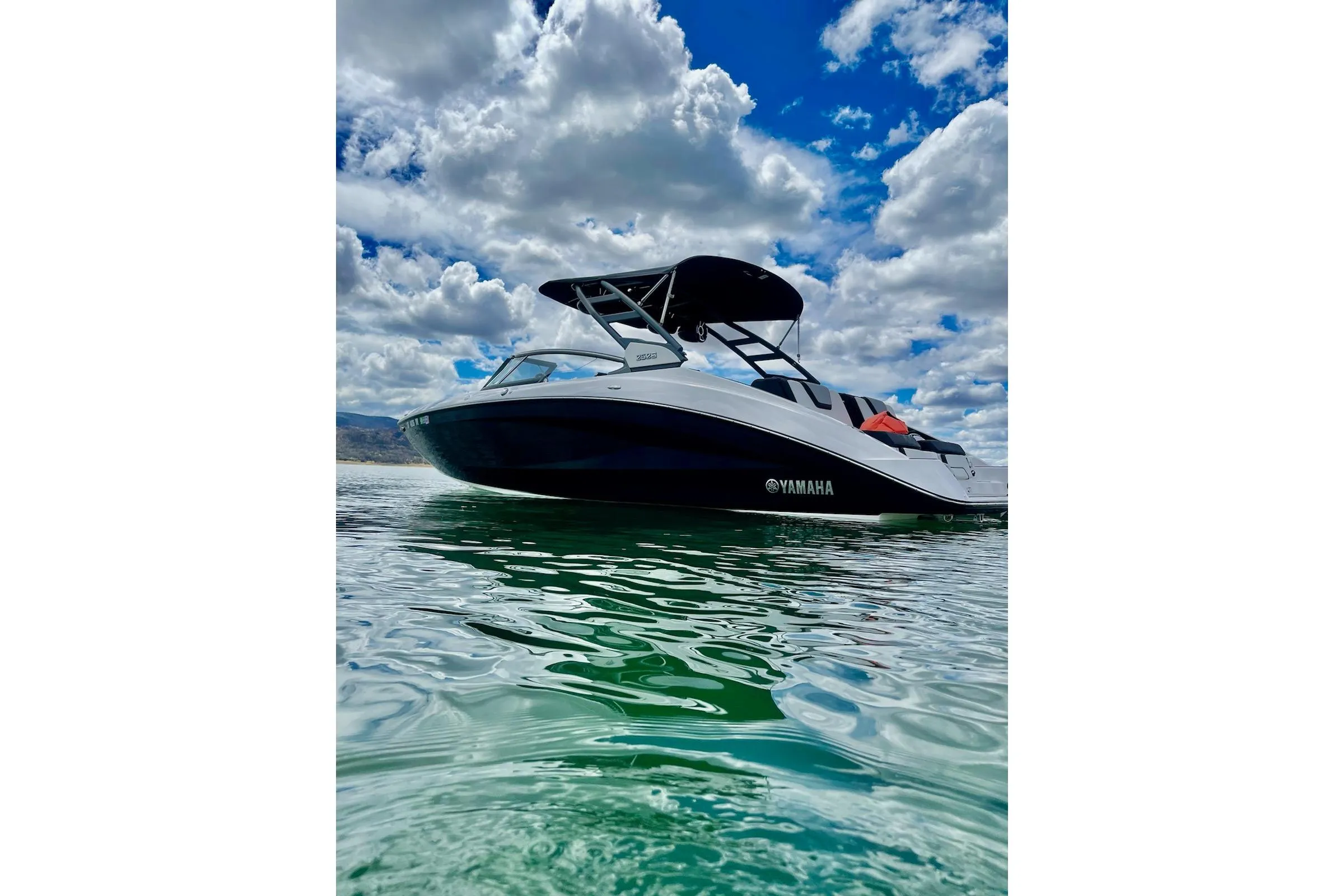 2022 Yamaha Boats 252S