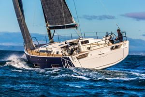 2022 Dufour 530