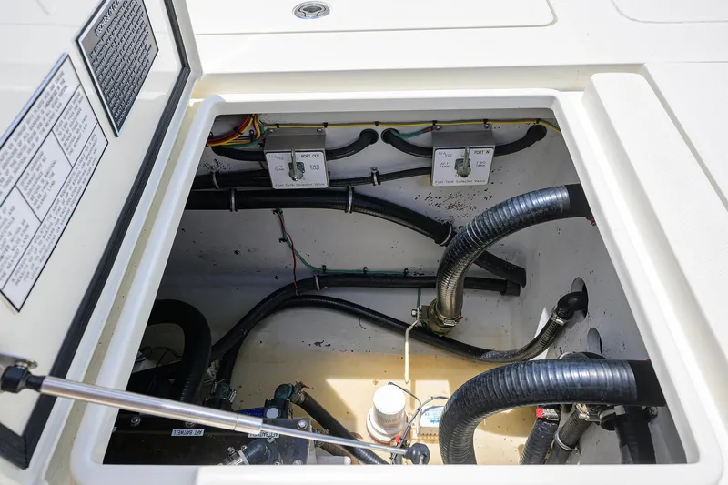 Penelope Yacht Photos Pics Sea Vee 39 PENELOPE -  Bilge