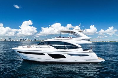 Yacht