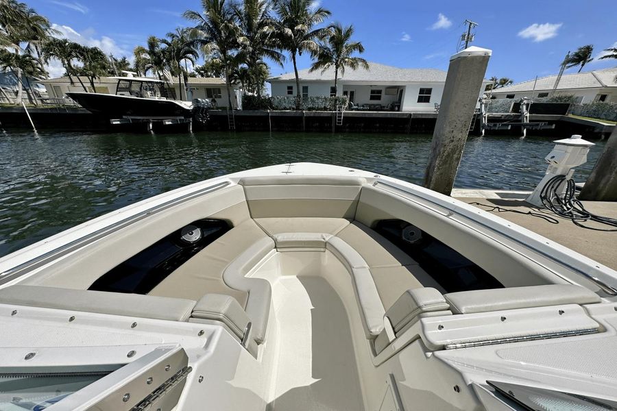 2021 Boston Whaler 280 Vantage