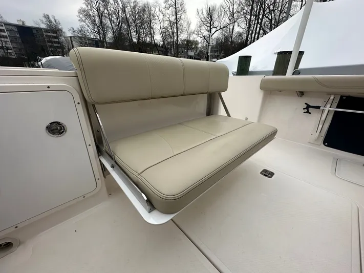 The Bounty Yacht Photos Pics 2017 Pursuit S 280 Center Console boat seat.