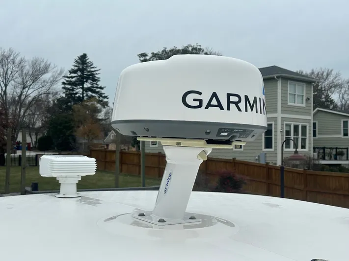 The Bounty Yacht Photos Pics Garmin radar on Pursuit S 280 Center Console boat, 2017.