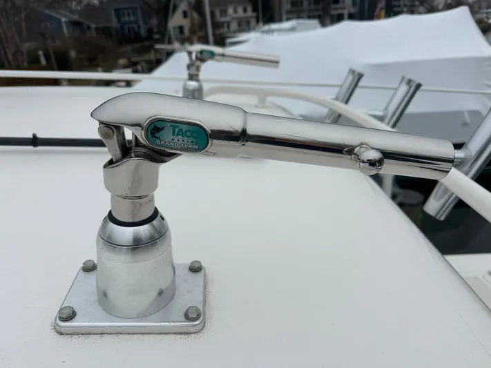 The Bounty Yacht Photos Pics Taco Marine Grand Slam mount on Pursuit S 280 boat.