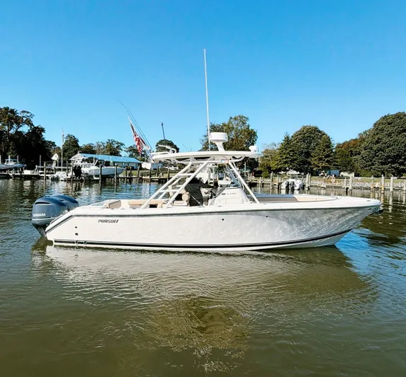 The Bounty Yacht Photos Pics 