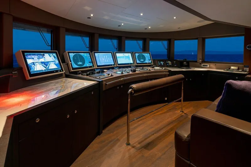 Ela Yacht Photos Pics 