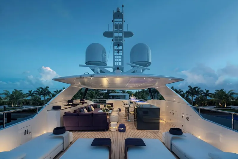 Ela Yacht Photos Pics 