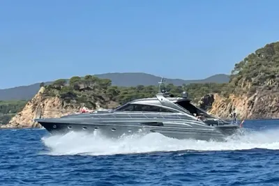 2003 Princess V65