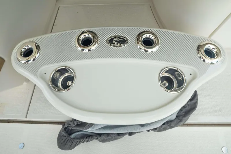 No. 7 Yacht Photos Pics 2018 Riviera 43 Open Flybridge - Image 12