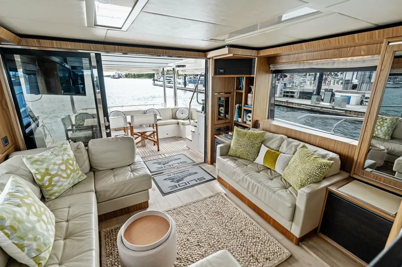 Slide Yacht Photos Pics 2015 Absolute 60 Fly - Image 48