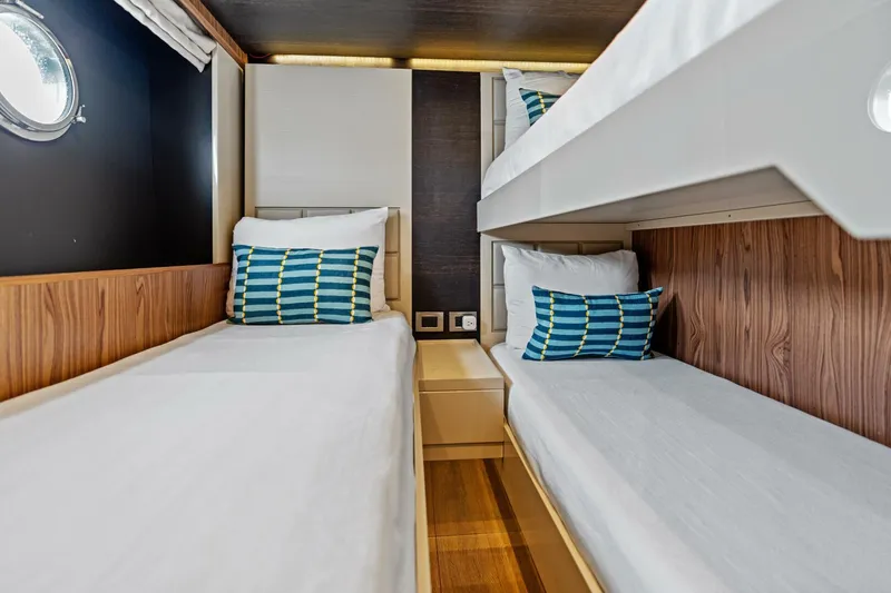 Slide Yacht Photos Pics 2015 Absolute 60 Fly - Image 78