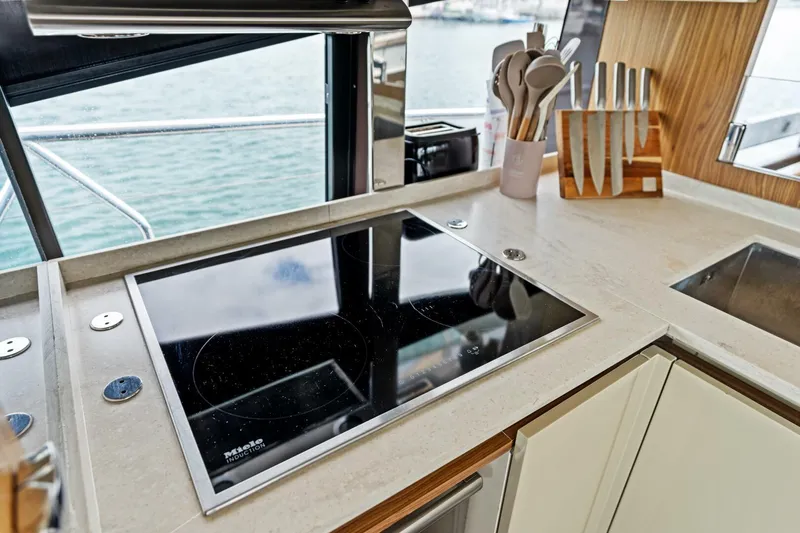 Slide Yacht Photos Pics 2015 Absolute 60 Fly - Image 43