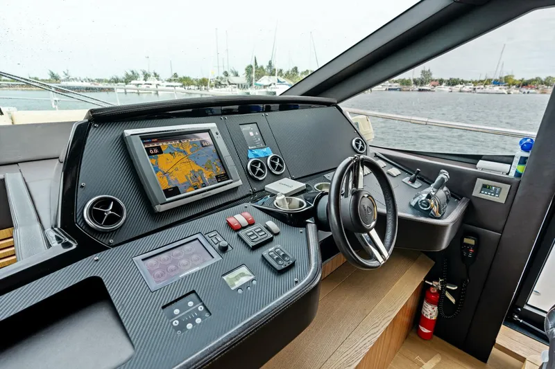 Slide Yacht Photos Pics 2015 Absolute 60 Fly - Image 52