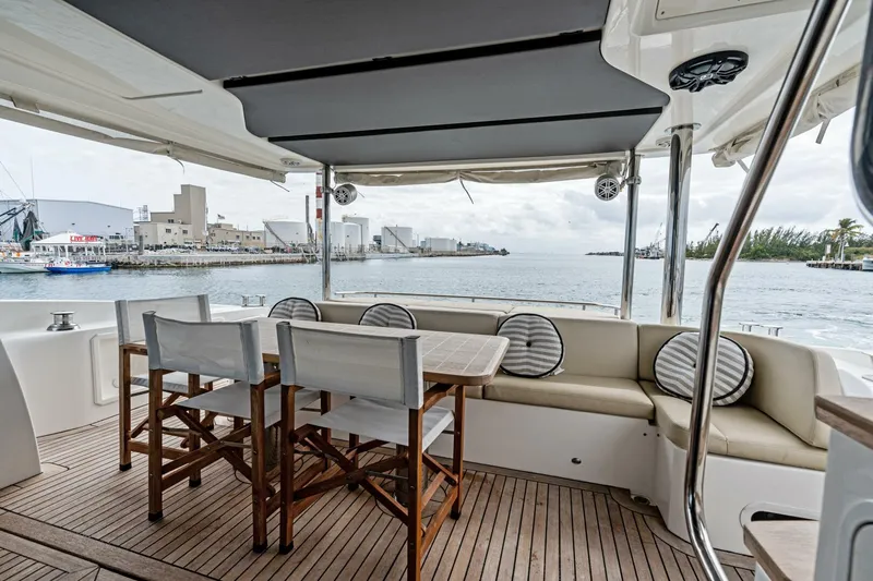 Slide Yacht Photos Pics 2015 Absolute 60 Fly - Image 23