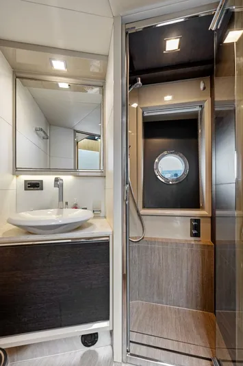 Slide Yacht Photos Pics 2015 Absolute 60 Fly - Image 66