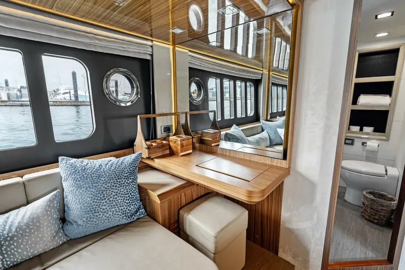 Slide Yacht Photos Pics 2015 Absolute 60 Fly - Image 71