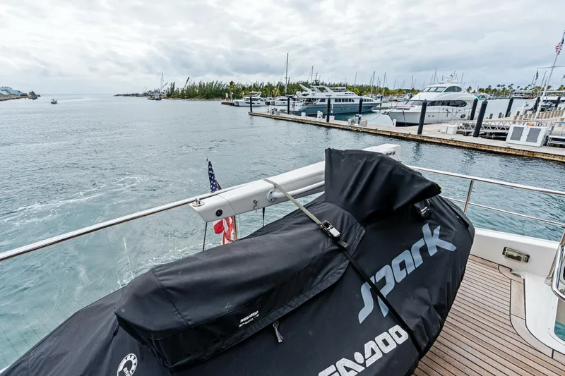 Slide Yacht Photos Pics 2015 Absolute 60 Fly - Image 29