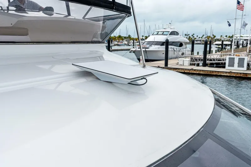 Slide Yacht Photos Pics 2015 Absolute 60 Fly - Image 28