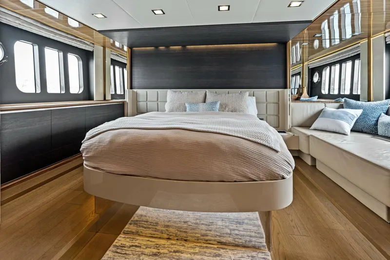 Slide Yacht Photos Pics 2015 Absolute 60 Fly - Image 67