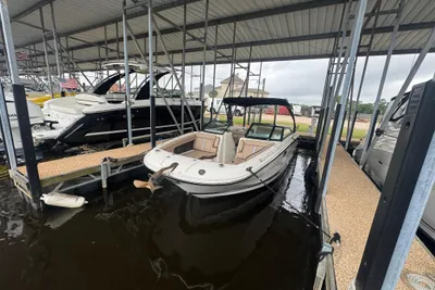 Sea Ray 290 Sundeck
