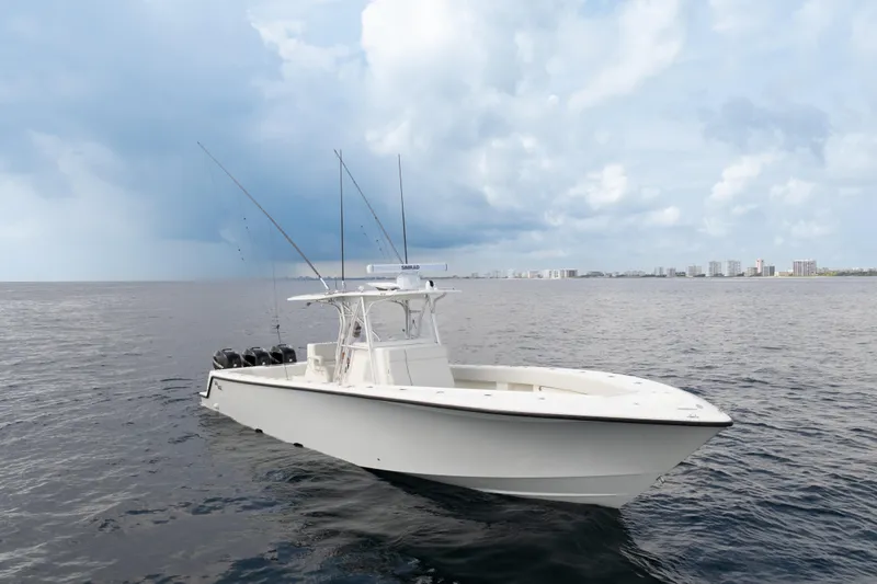  Yacht Photos Pics 2015 SeaVee 39Z boat on open water under cloudy sky.