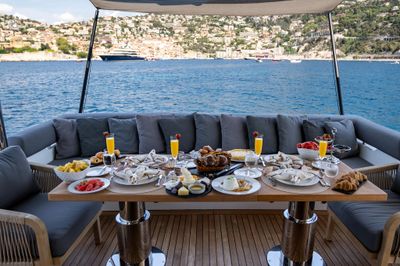 Yacht