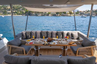 Yacht