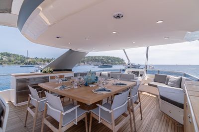 Yacht