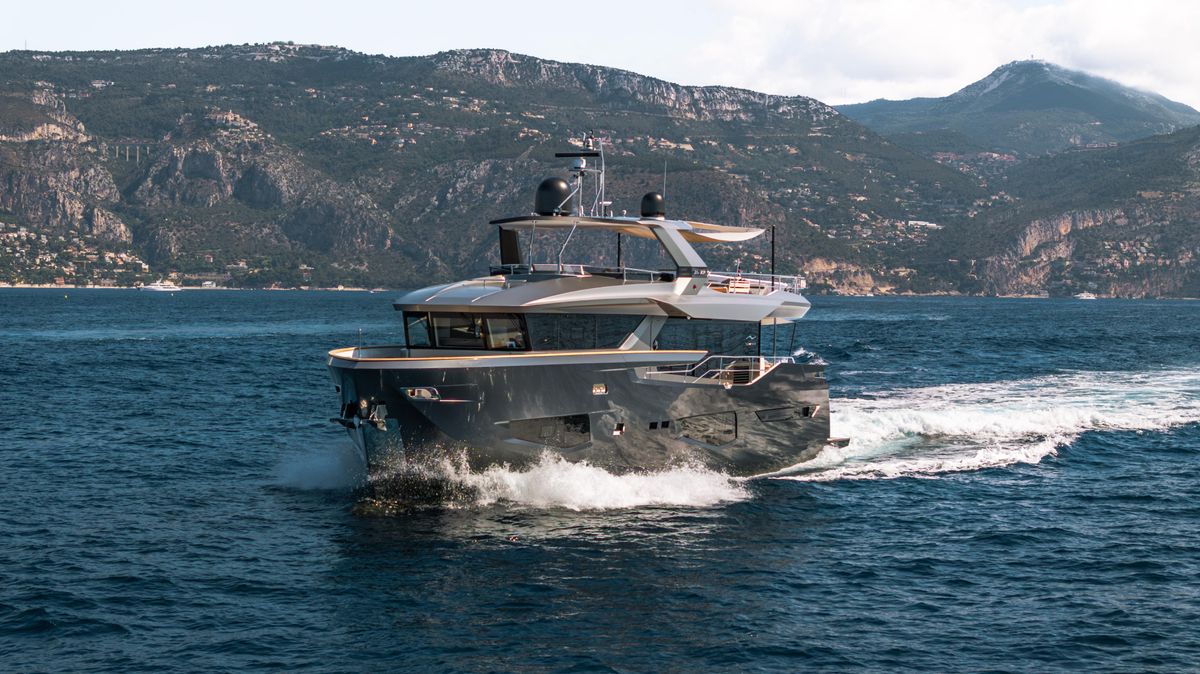 2021 Numarine 85 