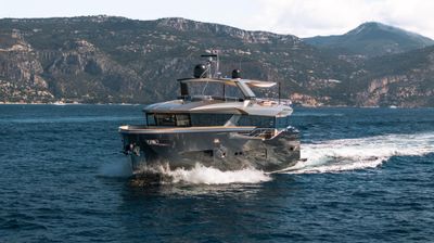 Yacht