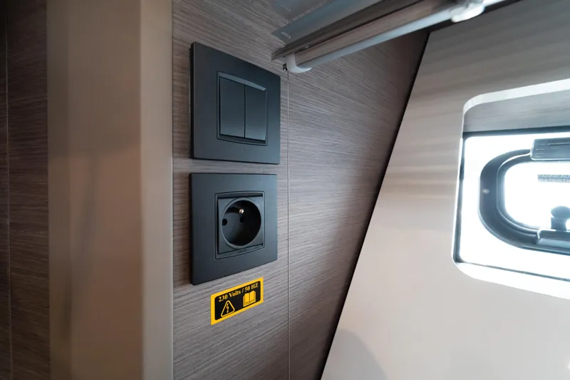 Holly Four Yacht Photos Pics 