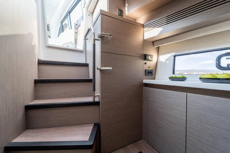 Holly Four Yacht Photos Pics 