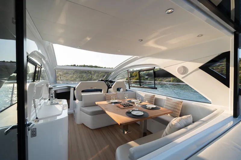 Holly Four Yacht Photos Pics 