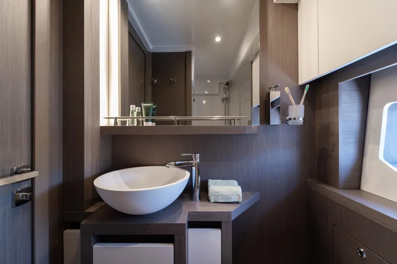 Holly Four Yacht Photos Pics 