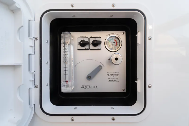 Holly Four Yacht Photos Pics 