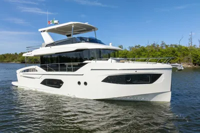 Absolute Navetta 53