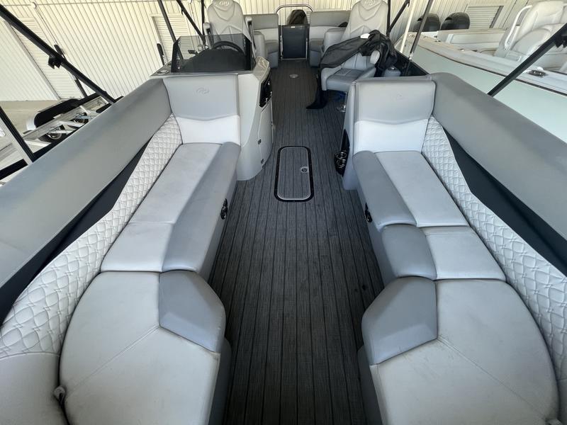 2021 Manitou RF 25 ENCORE SHP 373 Pontoon Boat for sale - YachtWorld
