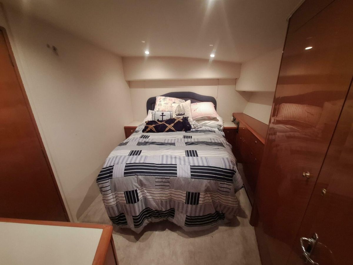 2000 Viking 55 