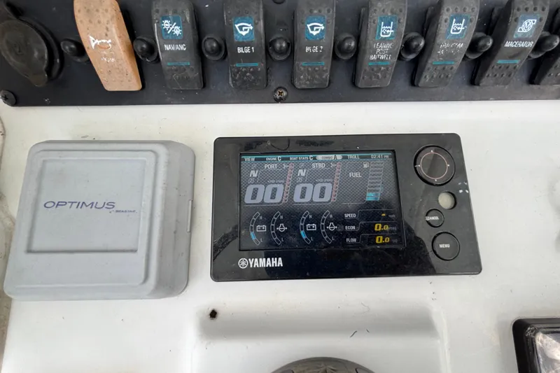  Yacht Photos Pics Control panel of a 2018 Sea Hunt Gamefish 30 with Yamaha display and Optimus system.